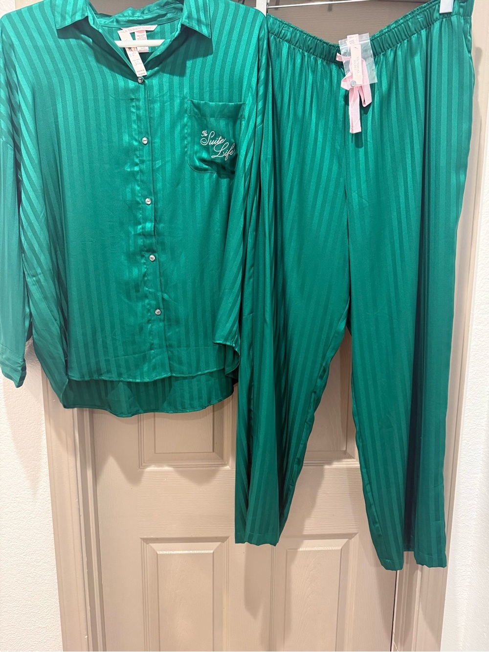 NWT Victoria's Secret Green Striped Satin Pajama Set with Pink Ribbon - Picture 4 of 4